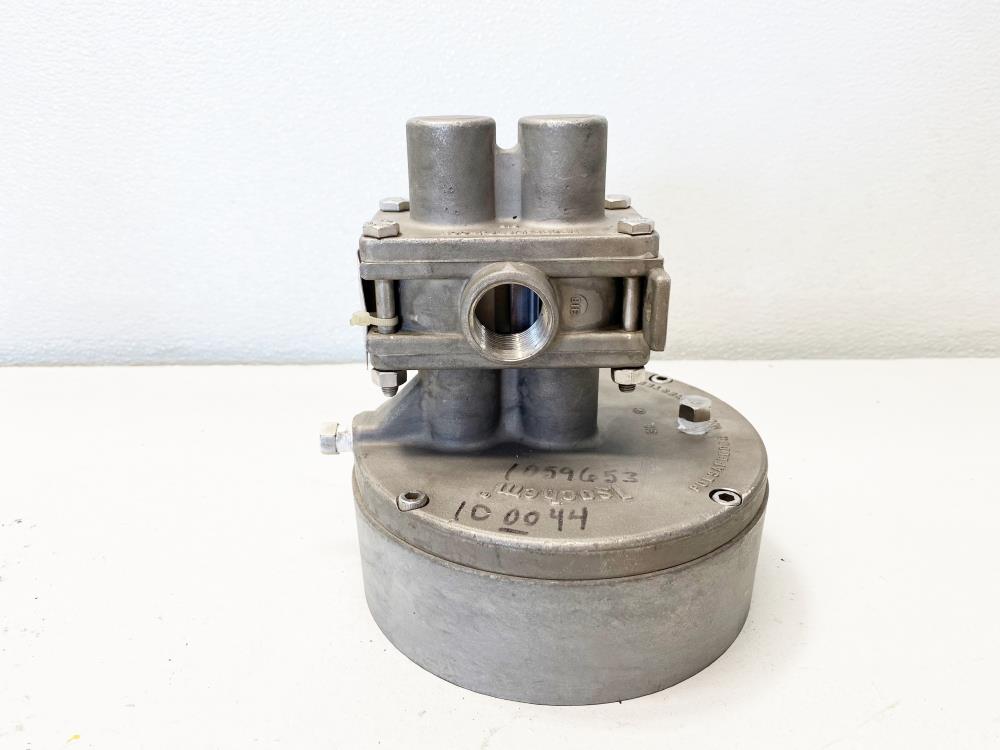 Pulsafeeder Isochem 3/4" NPT Pump Head , 316 Stainless Steel, GMC6AC-TK-KF